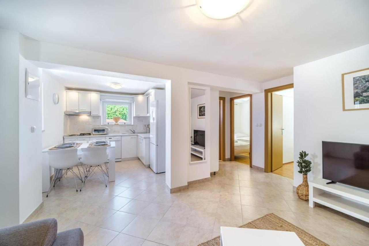 Apartmani P&S Supetar Exteriér fotografie